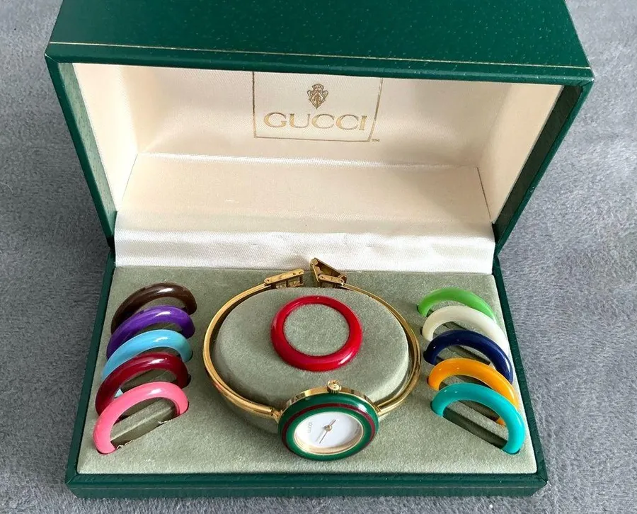 DRESSY🌟Gucci Women's Interchangeable Bangle Watch set 🔥🔥