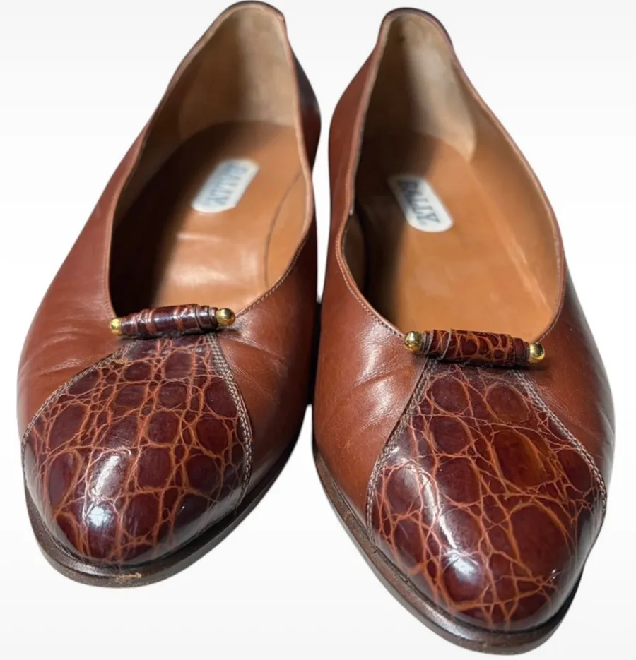 Vintage Bally Brown Leather Crocodile Cap Toe Flats