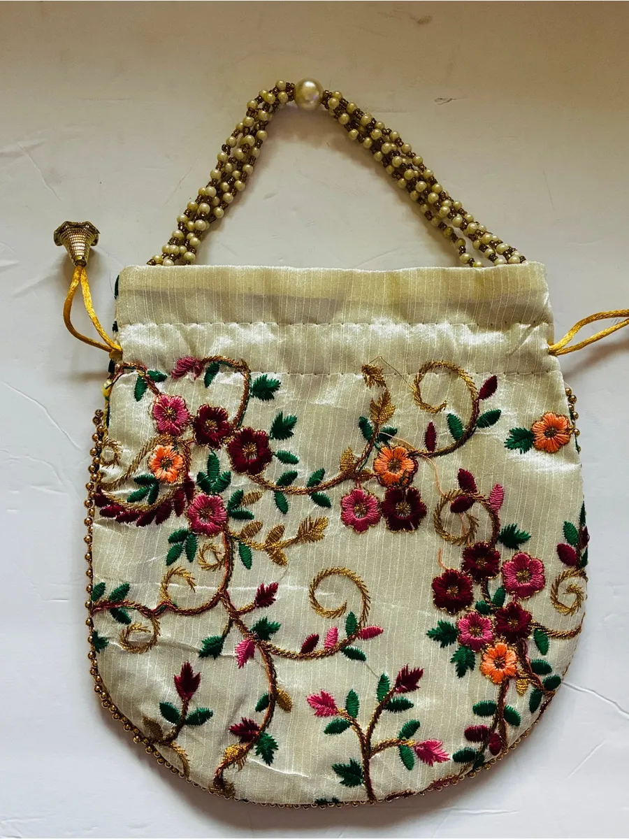 Embroidered Cream Floral Beaded Handle Women's Evening Bag Green