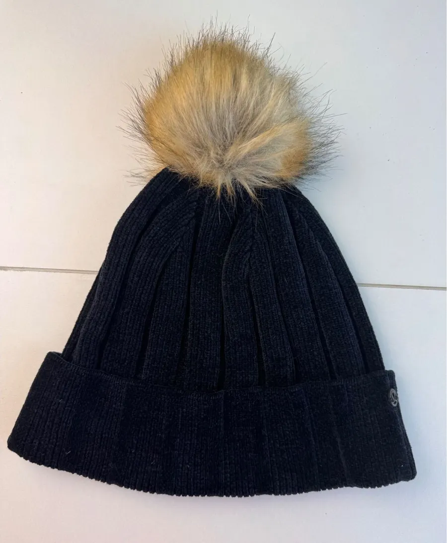 Lululemon Beanie Hat Women OS Black Corduroy Ribbed Faux Fur Pom Pom Athleisure