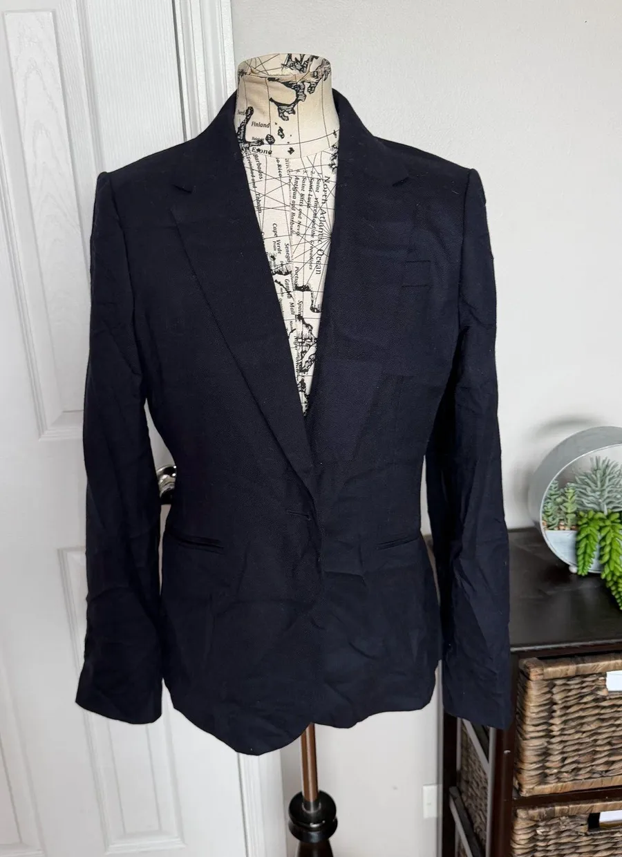 J. Crew Wool Vintage Single Gold Buttons Classic Navy Blazer Preppy minimalist Sz 12 work school
