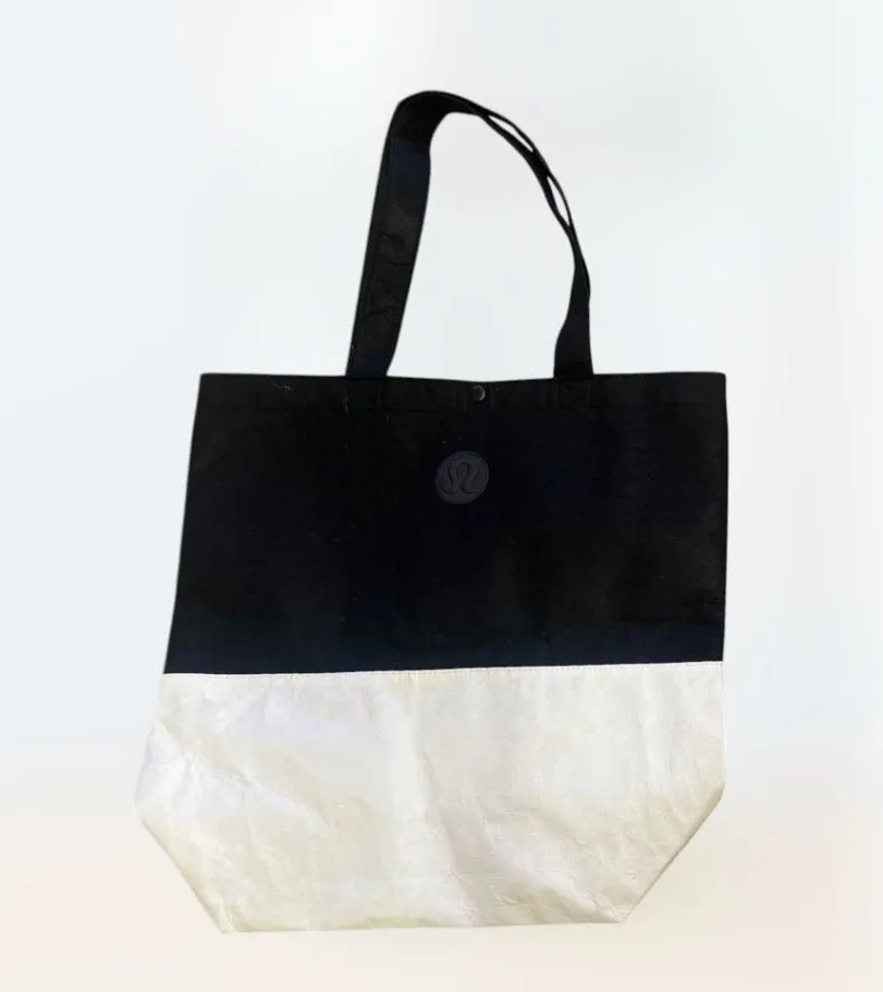 Lululemon Large Reusable Shopping Gym Tote Lunch Bag Limited Edition