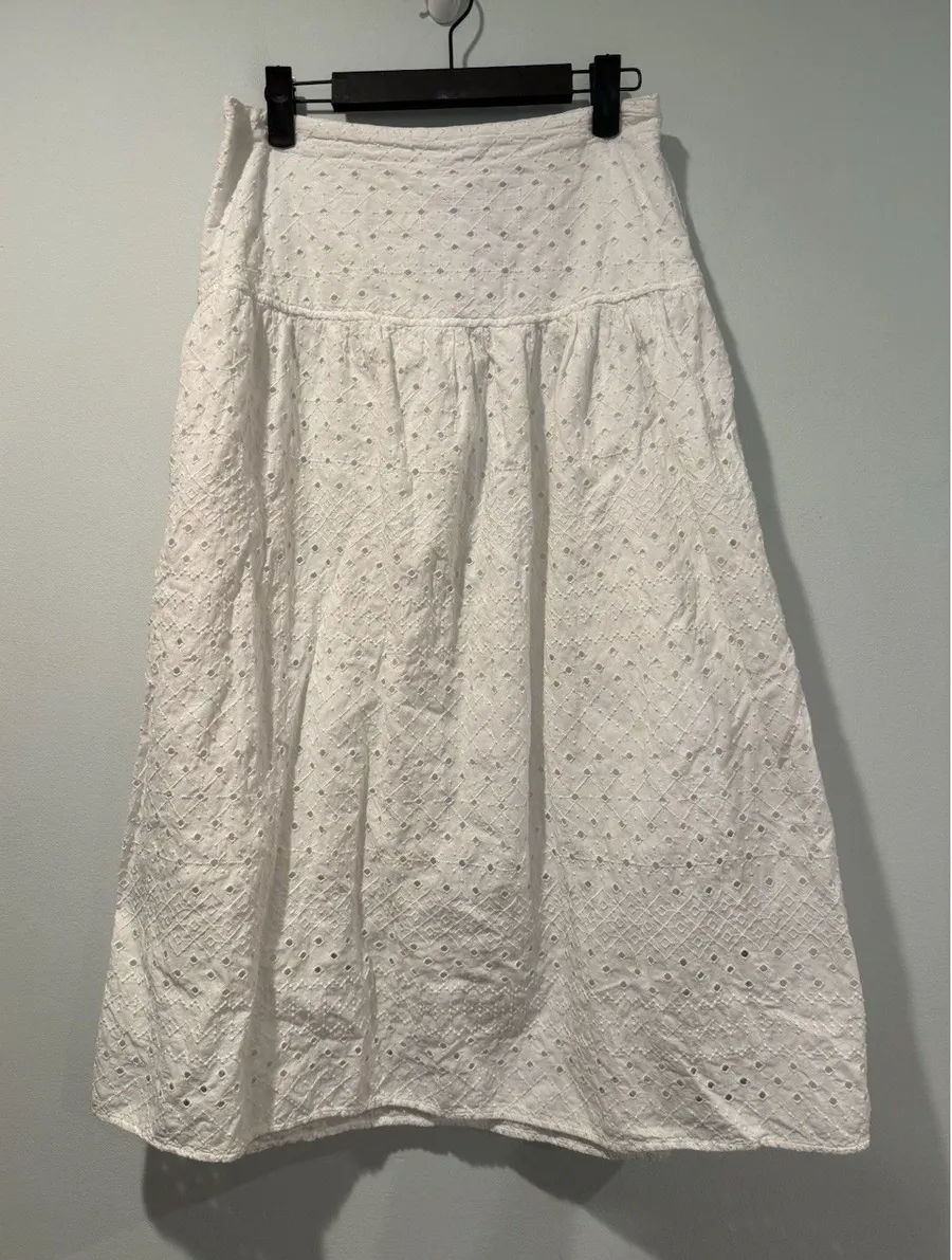 Old Navy Midi/Maxi Skirt Small 100% Cotton Eyelet Elastic Waist Travel Cottage