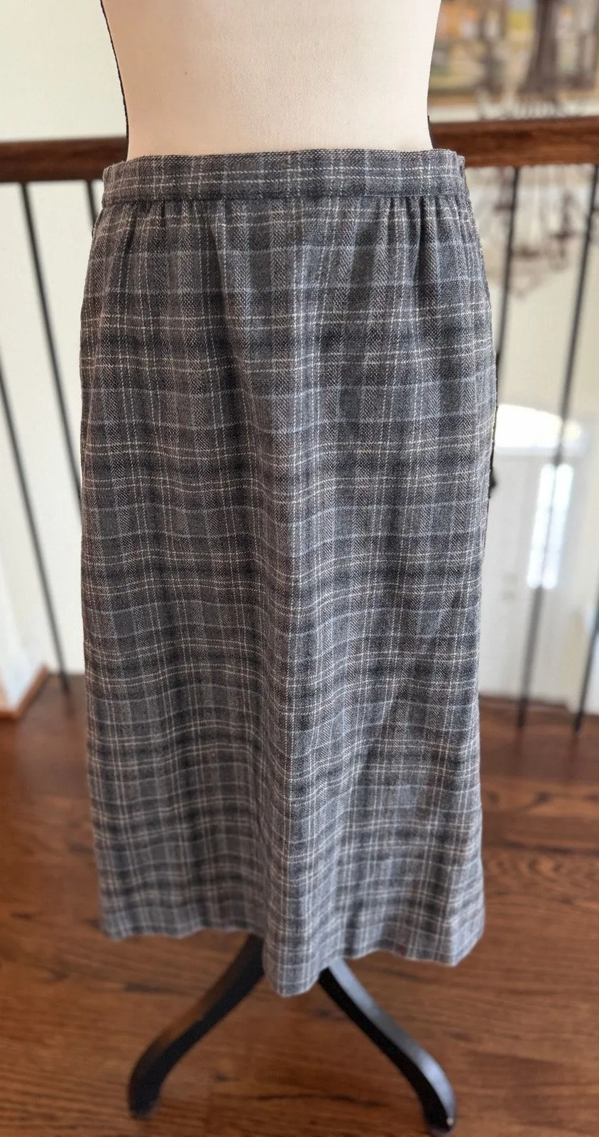 Vintage Pendleton Gray Blue & White Plaid Wool Midi Skirt Preppy Twee