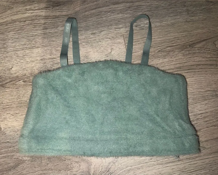 Gymshark x Whitney Simmons Rare Fuzzy Green Sports bra top M - SOLD OUT ONLINE