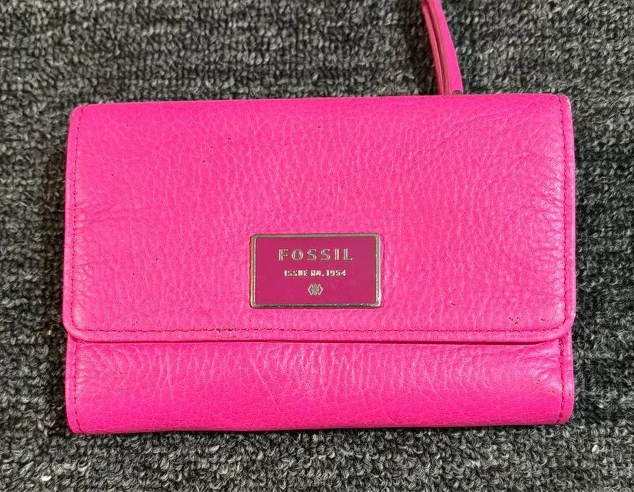 Issue No.1954 Wallet