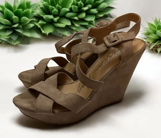 American Rag Wedge Sandals Tan 6 Strappy Faux Suede Platform