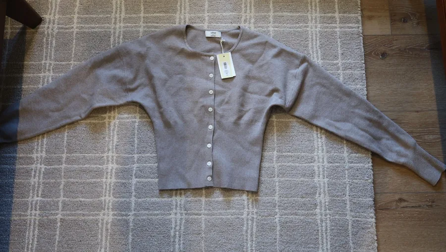 Aritzia Wilfred Cardigan