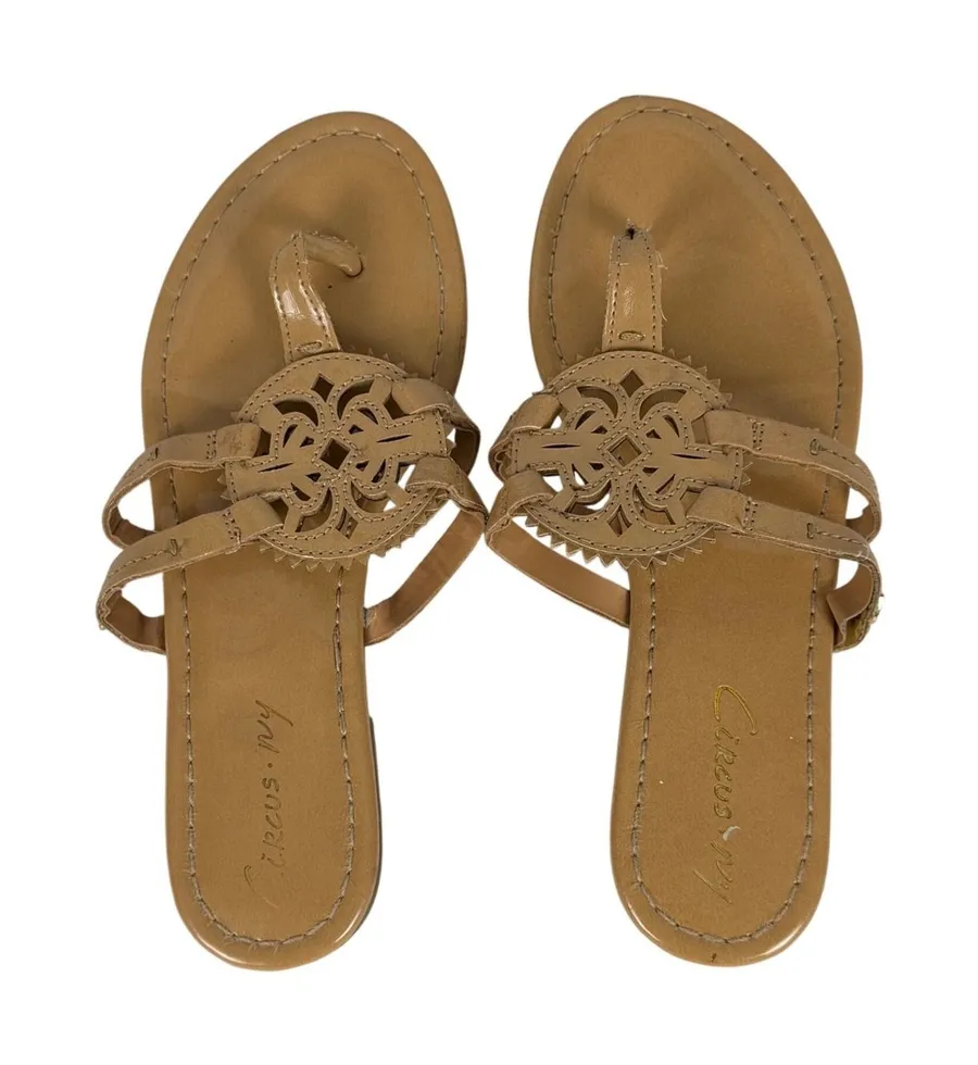 Circus NY Thong Sandals Womens 6 Medallion Laser Cut Tan Summer