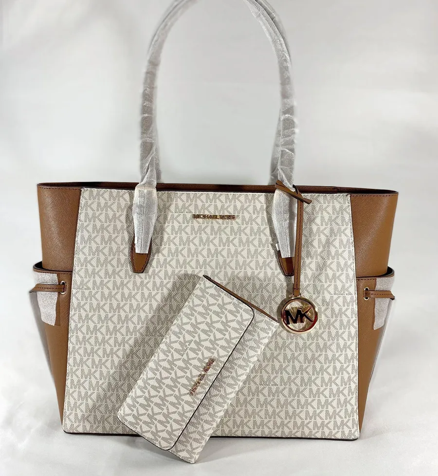 Purse and Wallet