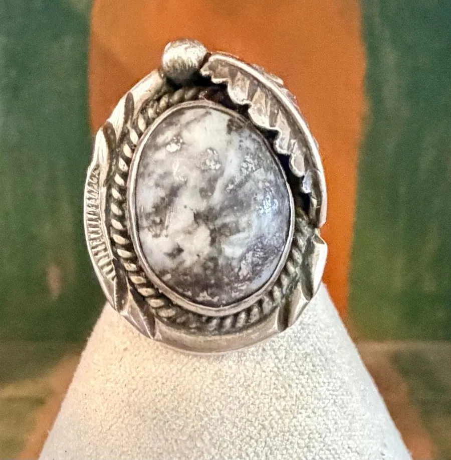 Vintage Sterling Silver Southwestern white buffalo Statement Ring