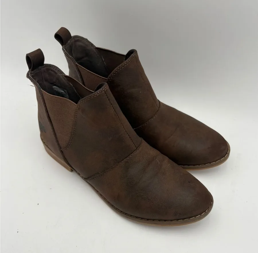 Rocket Dog Maylon Woman’s Size 7 Brown Ankle Boots with Elastic Side Panels