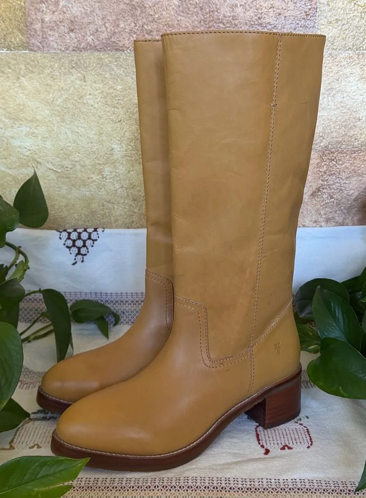 NEW Frye Women’s Camryn Leather Tall Pull-On Banana Knee-High Heel Boots Size 10