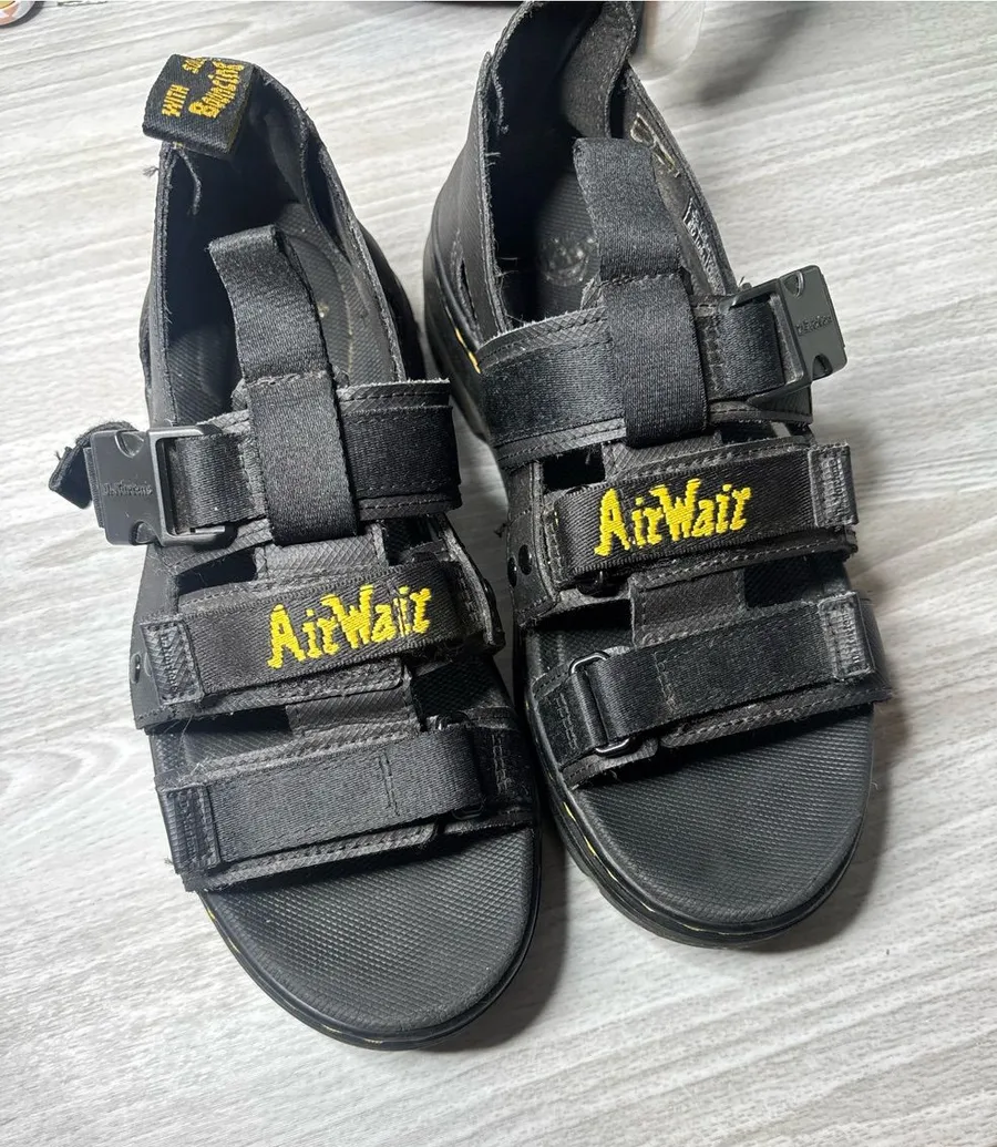 Dr. Martens Black Sandals air wait size 7