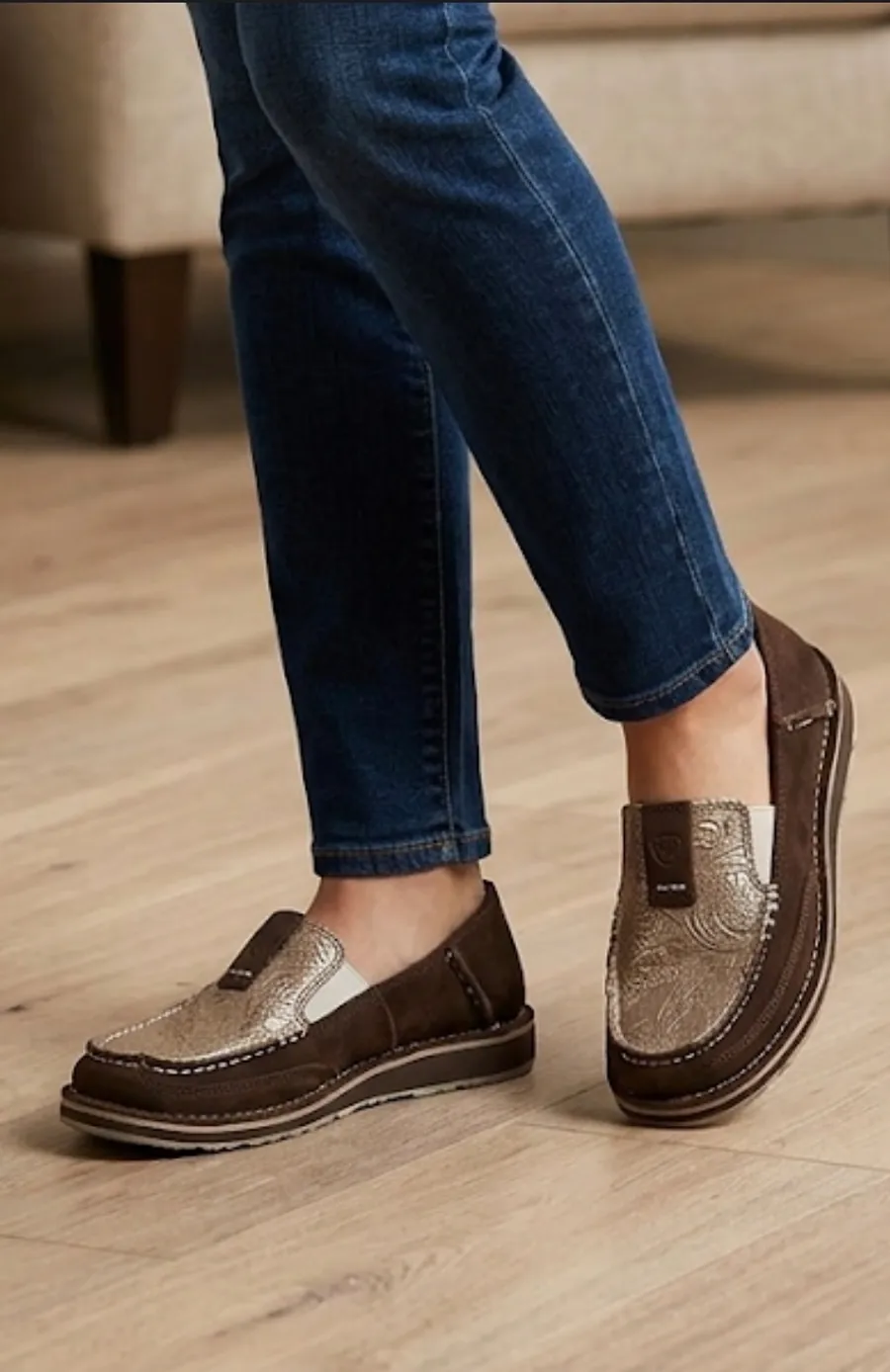 Ariat Golden Metallic Slip-Ons | Size 6