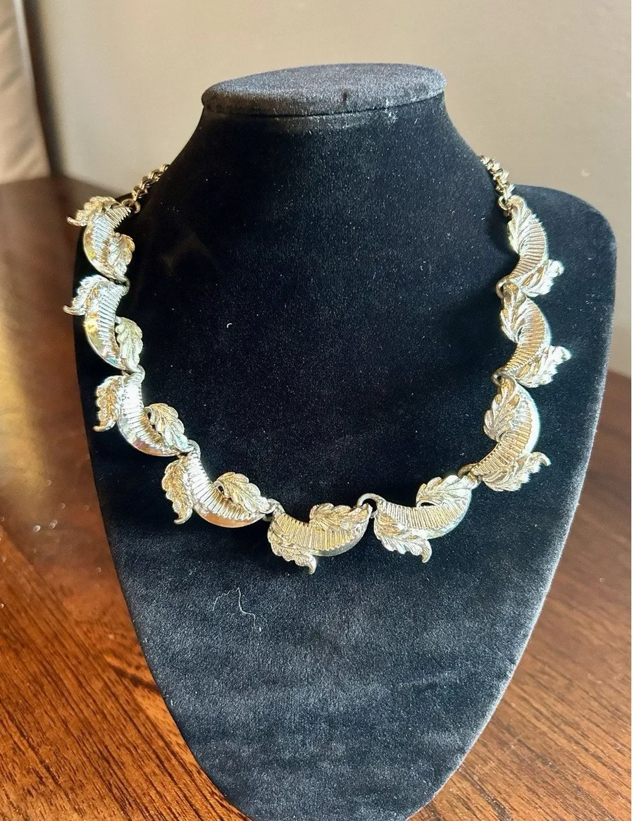 Vintage Silver Tone Floral Leaf Adjustable Necklace