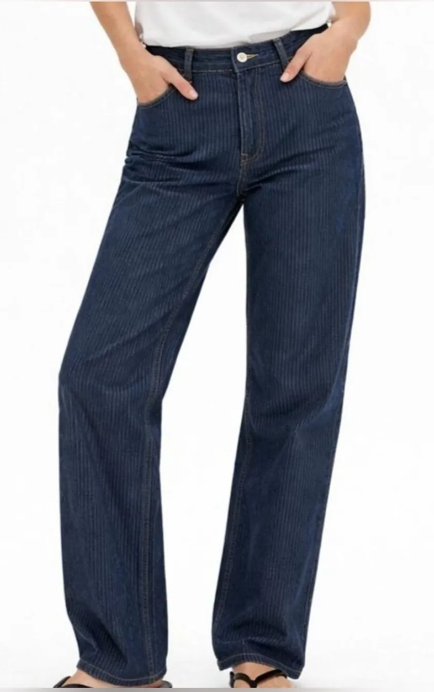 Levi’s Low Pro Straight Jeans Size 29 Blue Pinstripe Mid Rise 90s Denim