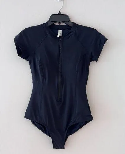 Sealevel swim Eco Essentials Short Sleeve One Piece size US 6 Black