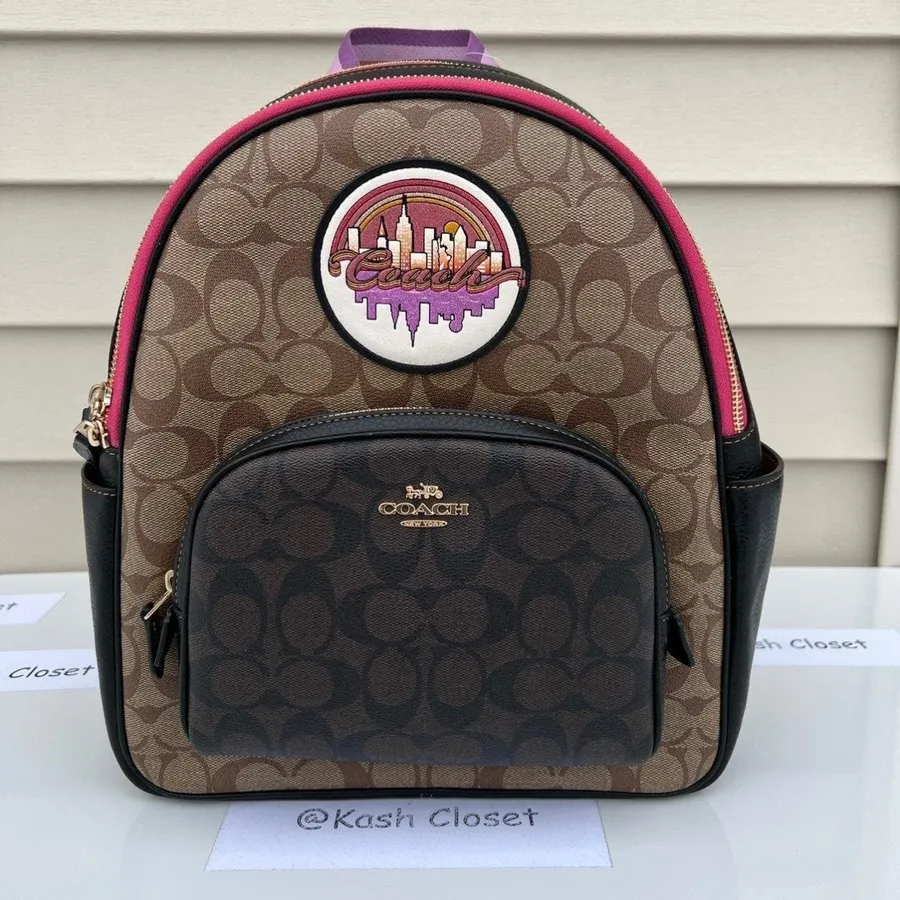 Backpack With Souvenir Patches In Blocked Signature