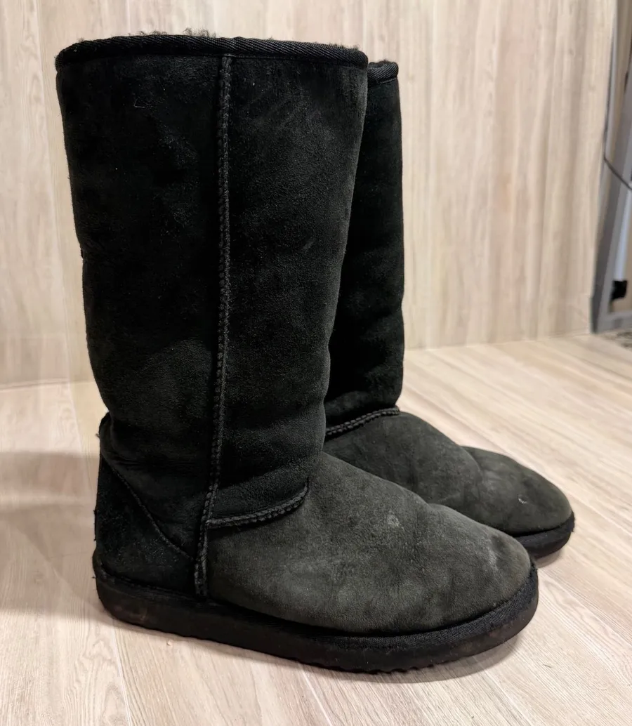 UGG Australia Classic Tall 5815 Black Suede Sheepskin Boots Womens 7
