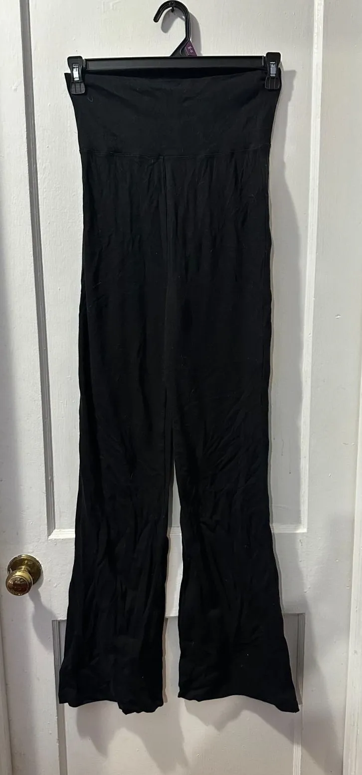 Zenana Black Flare Leggings in M NWOT