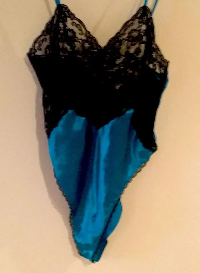 Victoria Secret women’s lingerie nightie