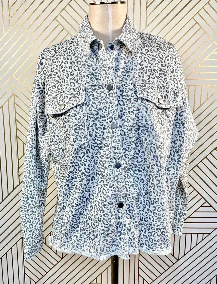 Zara Jacket Animal Print Overshirt Button Down Frayed Leopard Gray Size Small