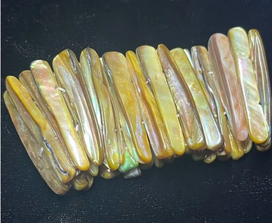 Vintage Mother of Pearl and green Shell stretch Bracelet