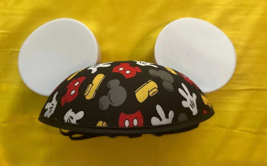 Disney Parks Mickey Mouse Icon Made W/ Magic Ear Hat Light Up Go The Glow Works