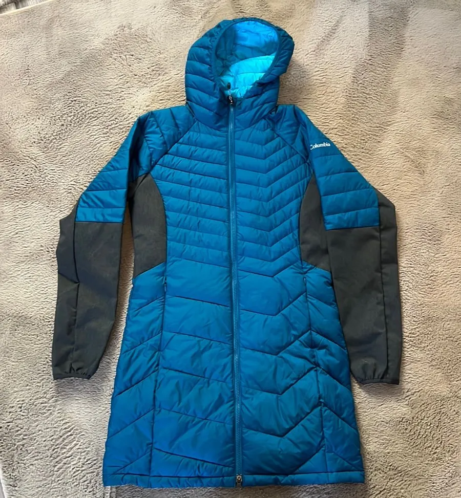 Columbia Termal Coil mid length coat Teal blue w/gray sleeves/side detail Size M