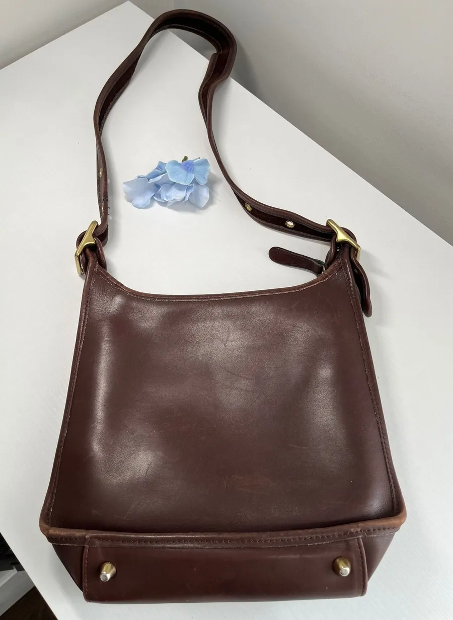 Vintage Unbranded Mahogany Leather Ergo Crossbody Bag Minimalist 90s Style Brown
