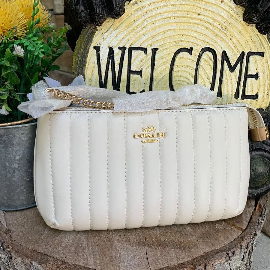Authentic COACH 1941 Nappa leather/smooth leather zip top wristlet