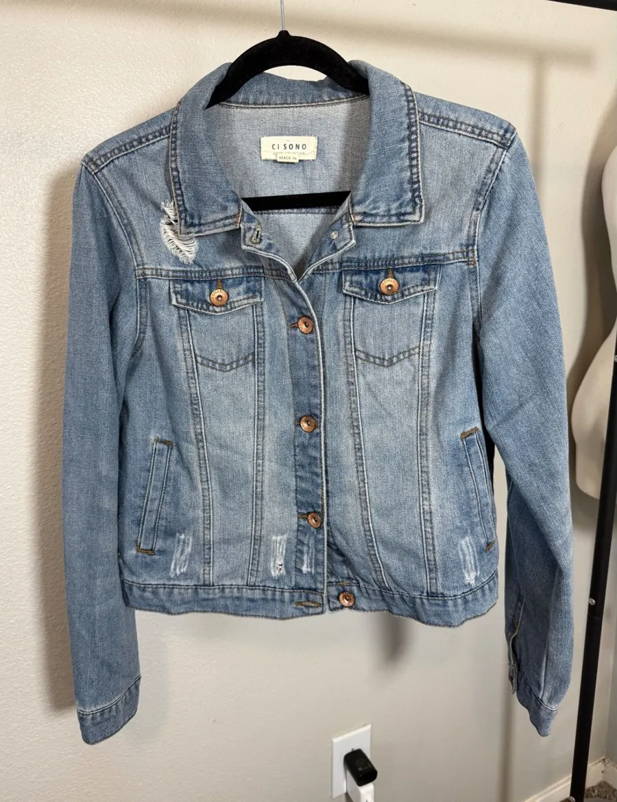 Ci Sono Distressed Trucker Denim Jacket Women's Size L Medium Wash