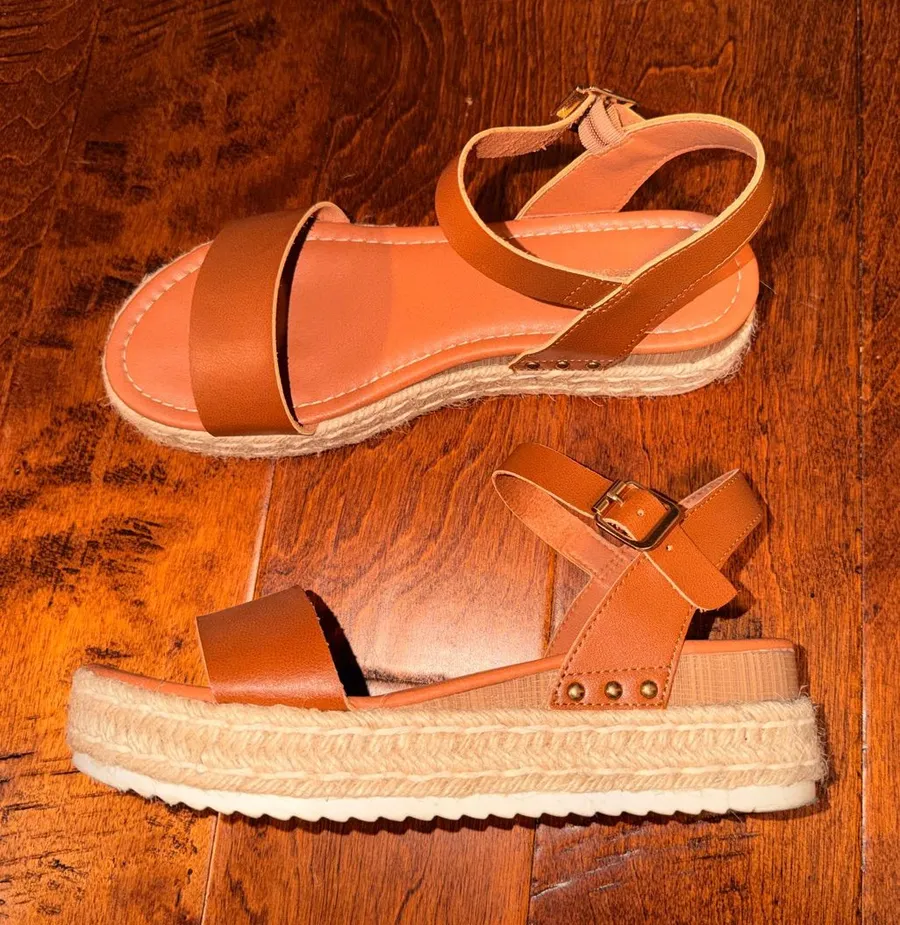 Women's Tan Espadrille Platform Sandals Size 9