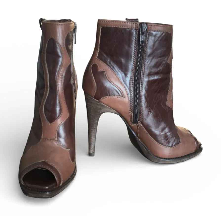 BCBG Generation Peep Toe Heeled Booties Brown Leather Western zip up Women US 6 Size 5