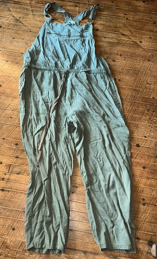 Susina light green classic lightweight relaxed XL overalls