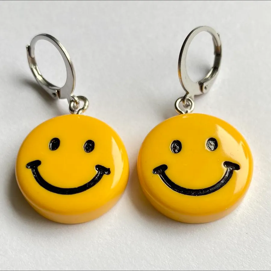 smiley Kawaii y2k unisex dangle earrings🧡💛