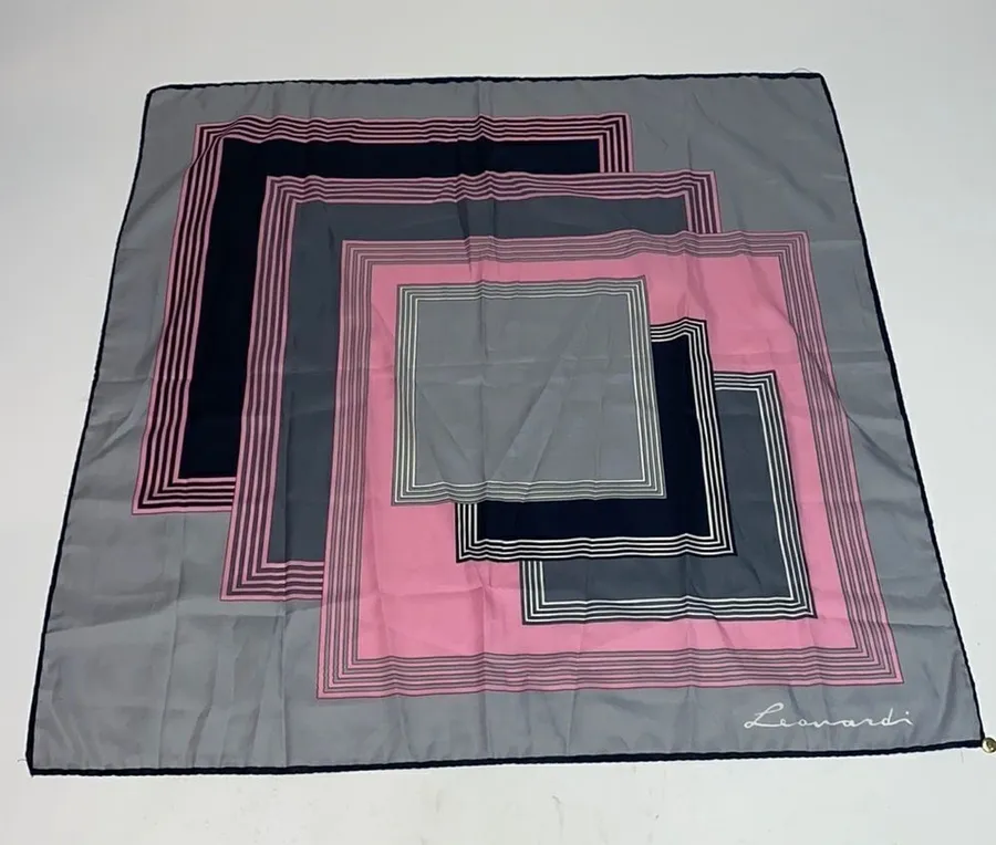 Vintage Geometric scarf by Leonardi 29.5 x 29.5 Gray
