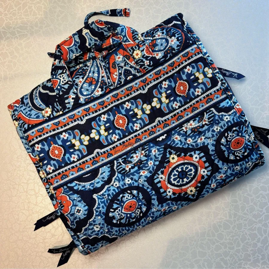 Vera Bradley | Marrakesh patten travel hanger bag