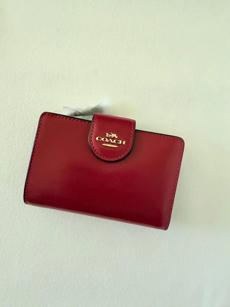 coach Medium Corner Zip Wallet cw526