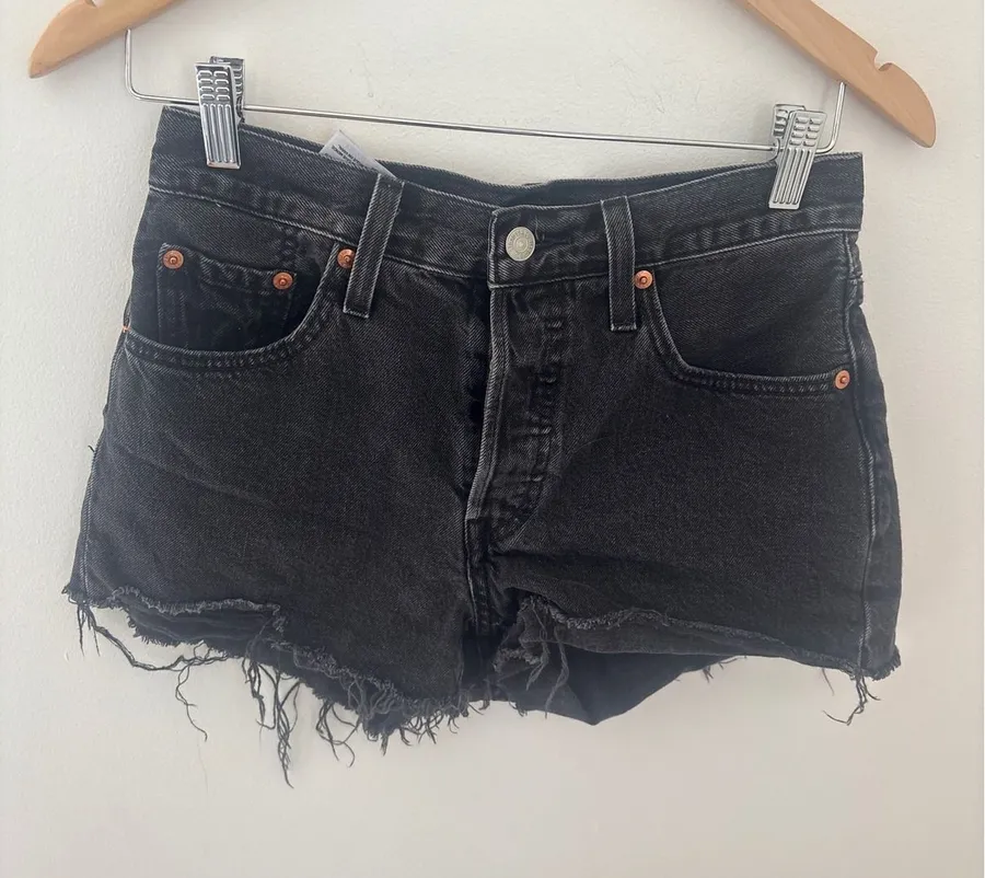 Levis 501 Original High Rise Cut Off Black Denim Shorts Womens 25 Button Fly