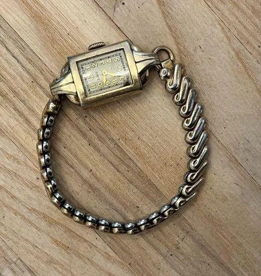 Elgin 10K Gold Ladies Watch Rare Vintage Mechanical Silver Dial Stretch Bracelet