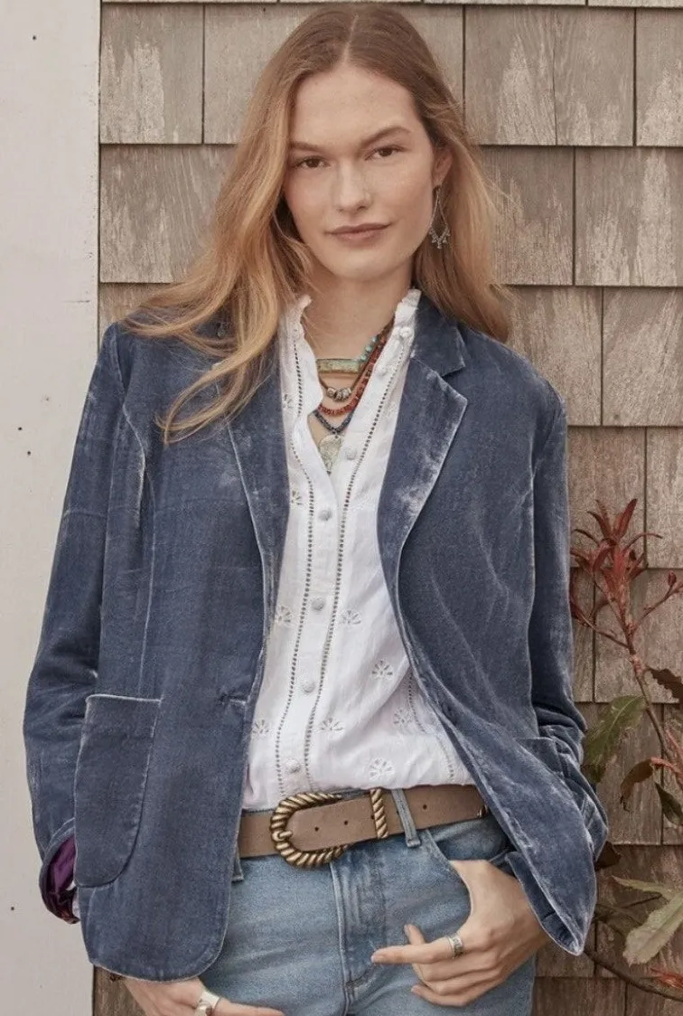Sundance Women's Beau Blue Velvet Silk Lined Floral Blazer Jacket ,Size 4P, EUC