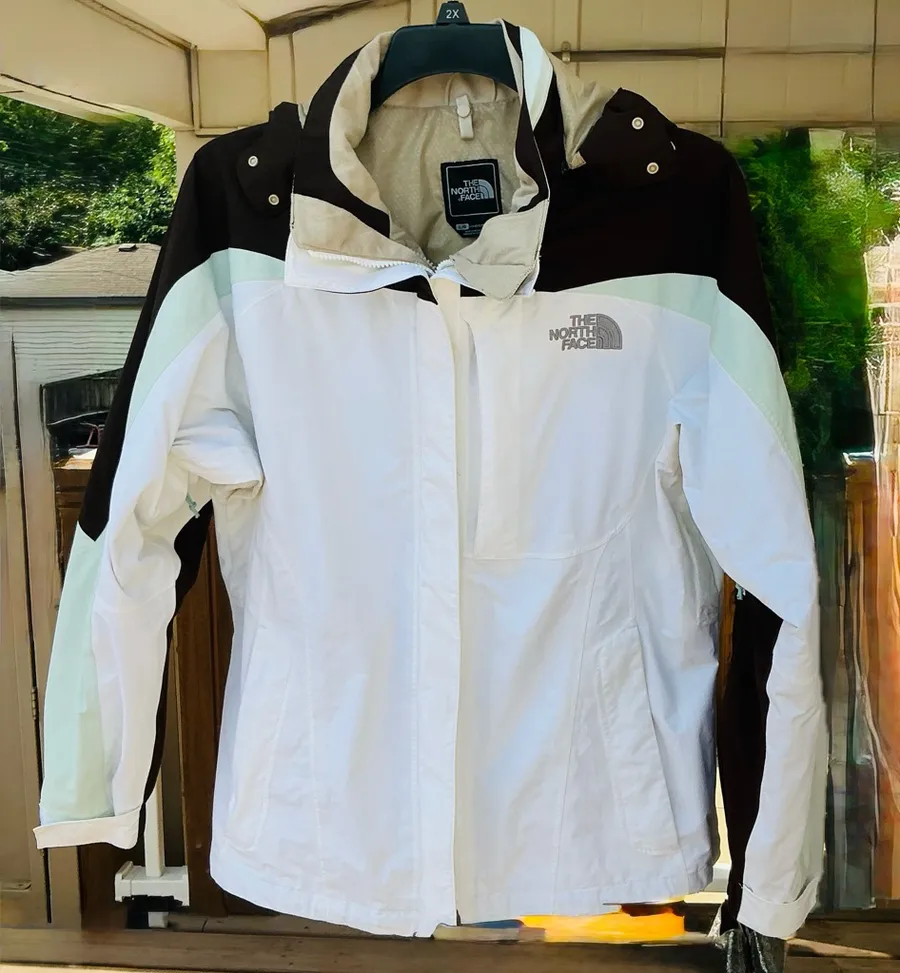 THE NORTH FACE jacket 🖤💚🤍