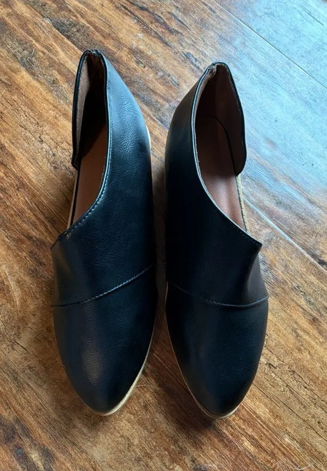 Unbranded Black Faux Leather Pointed Toe Cutout Flats Size 39