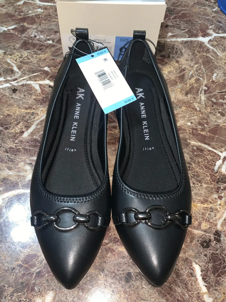 Anne Klein iFlex Women's Black Pointed Toe Chain Flats (Style: AKODENNA) - Size 9 - NWT