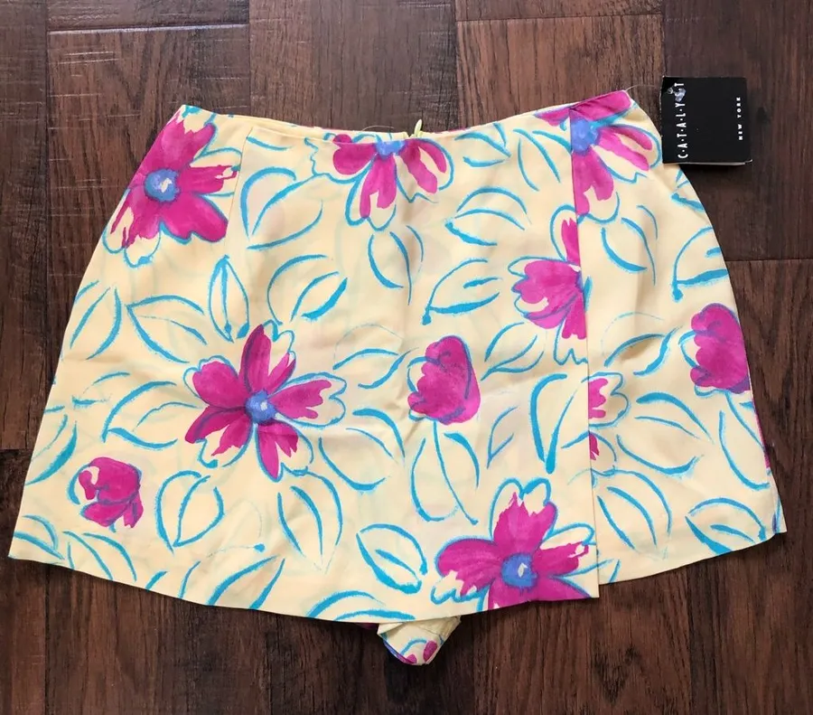 It’s a skort! By CATALYST, NWT Multiple Size 6