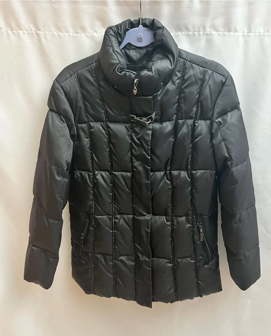 Nautica Women’s Black Puffer Jacket Down Blend Size L Buckle Collar