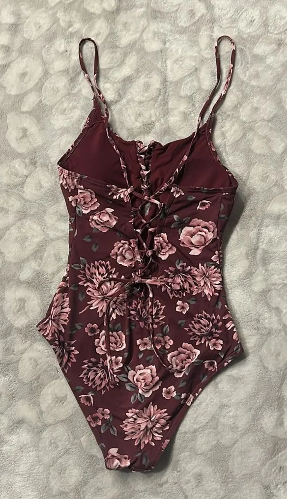Altar’d State one piece lace up swimsuit Size Medium Floral