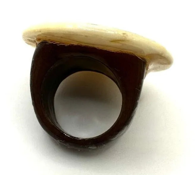Abalone circle cocktail ring